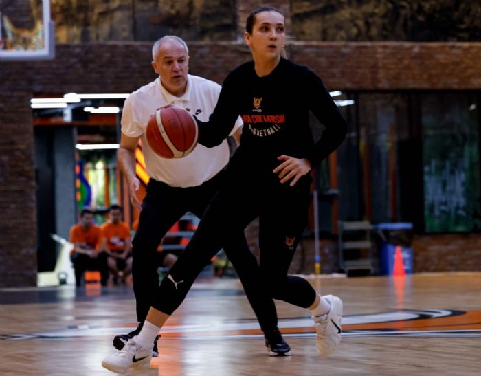 �BK Fener�i g�z�ne kestirdi