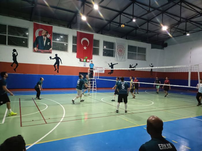 Filede heyecan s�r�yor